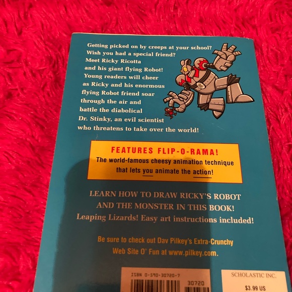 Ricky Ricotta’s Giant Robot Book - Picture 2 of 2